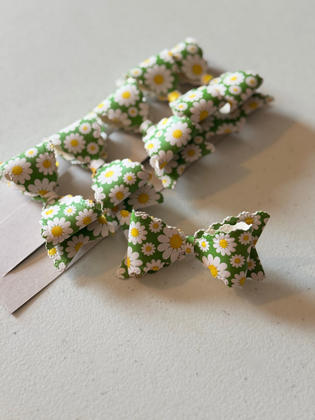 Daisy Luxe Bows
