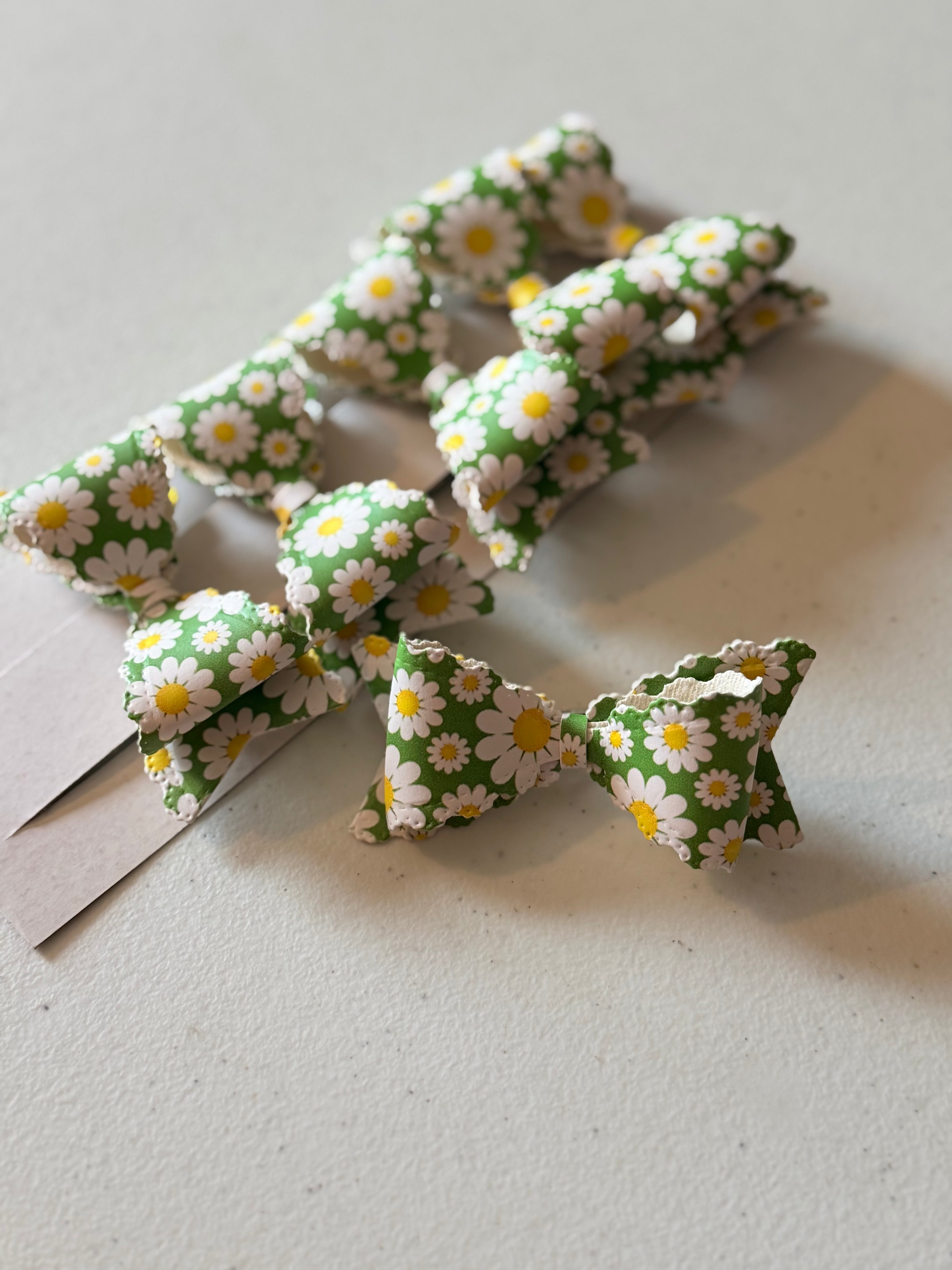 Daisy Luxe Bows