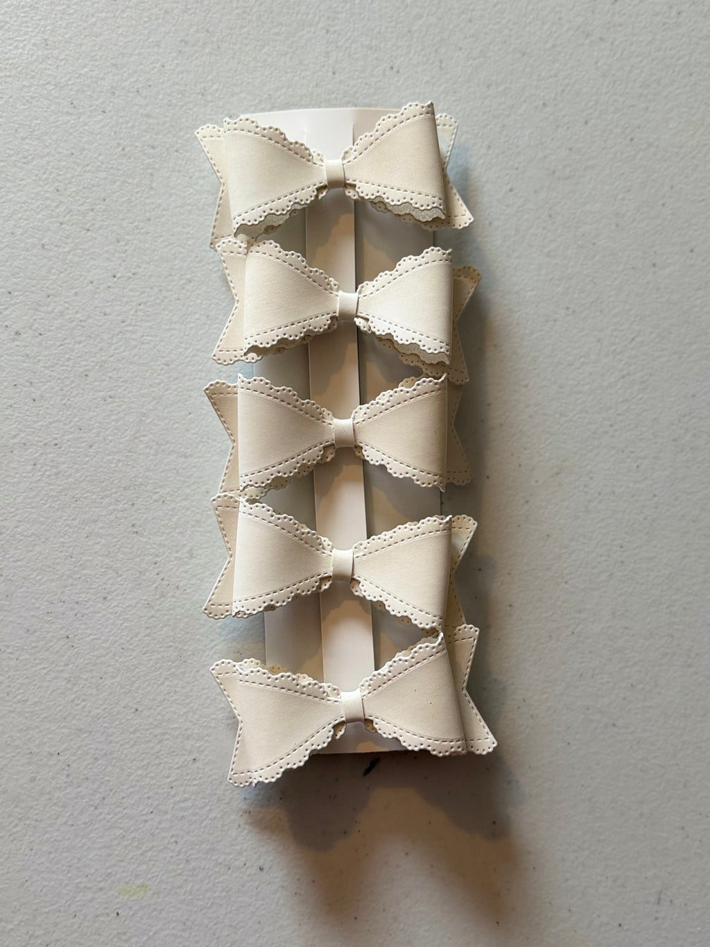 Achromatica Bows