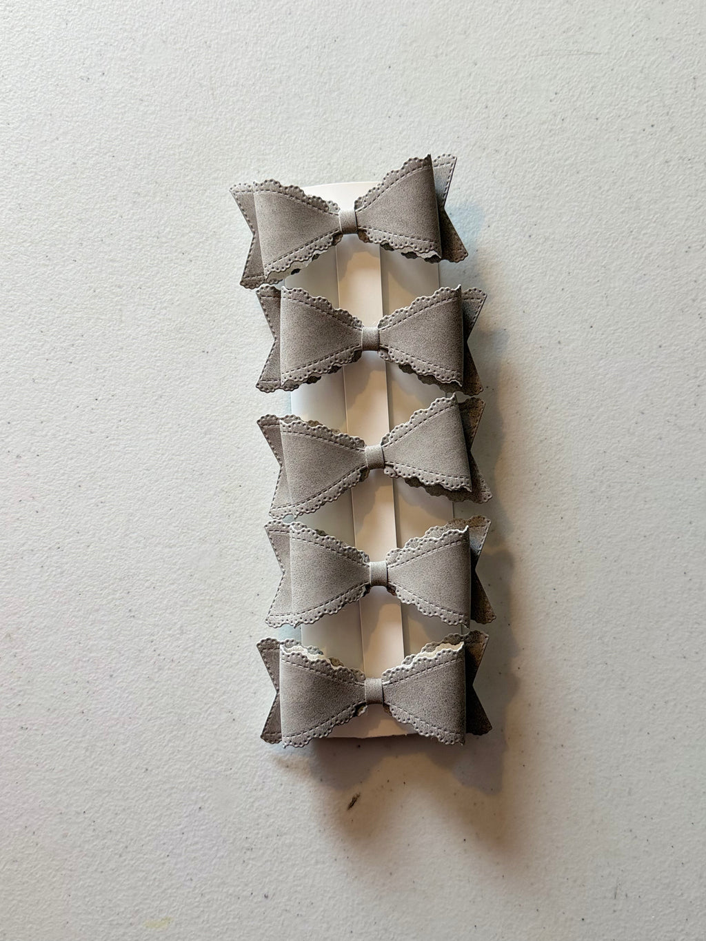 Achromatica Bows