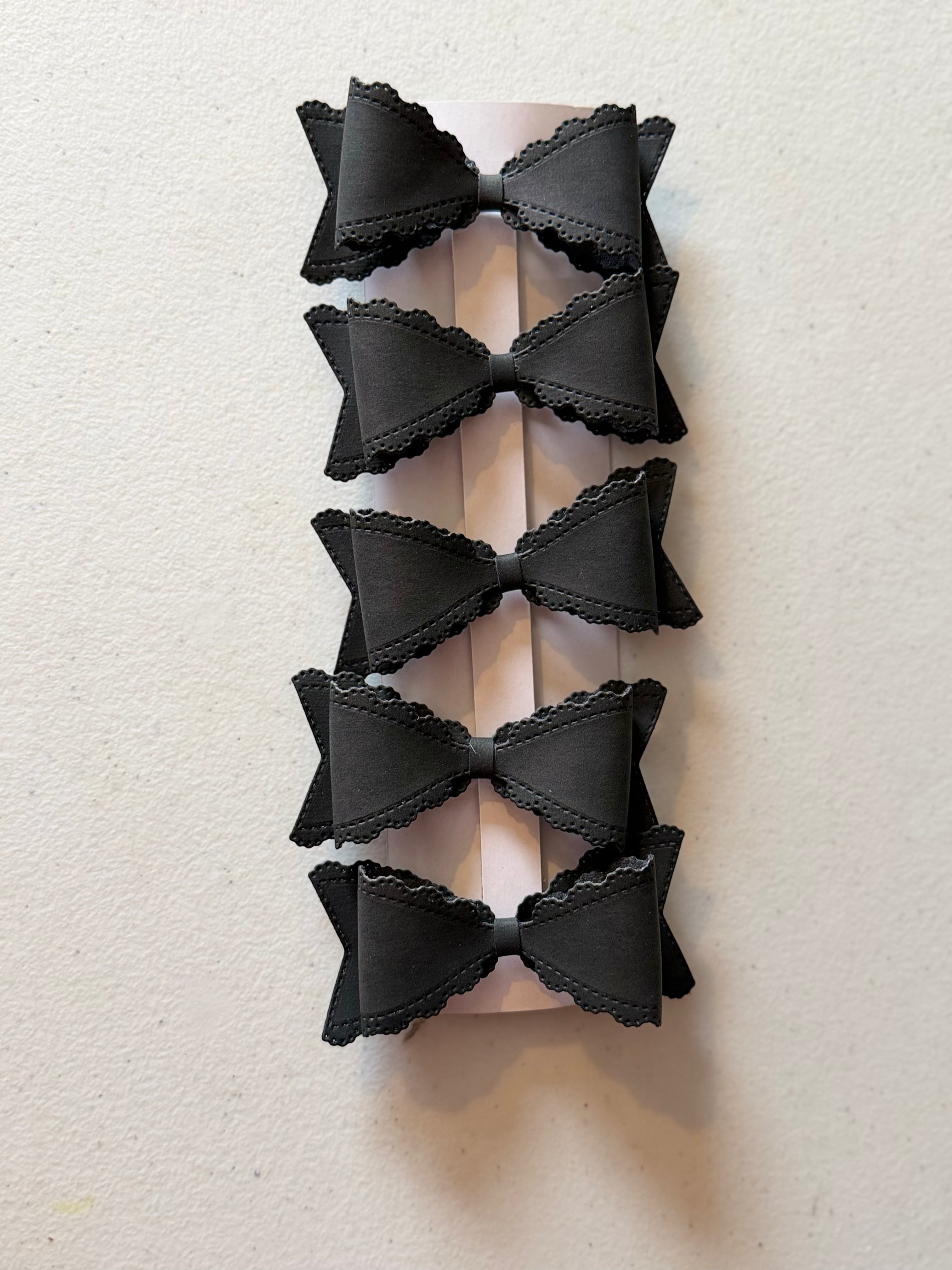Achromatica Bows