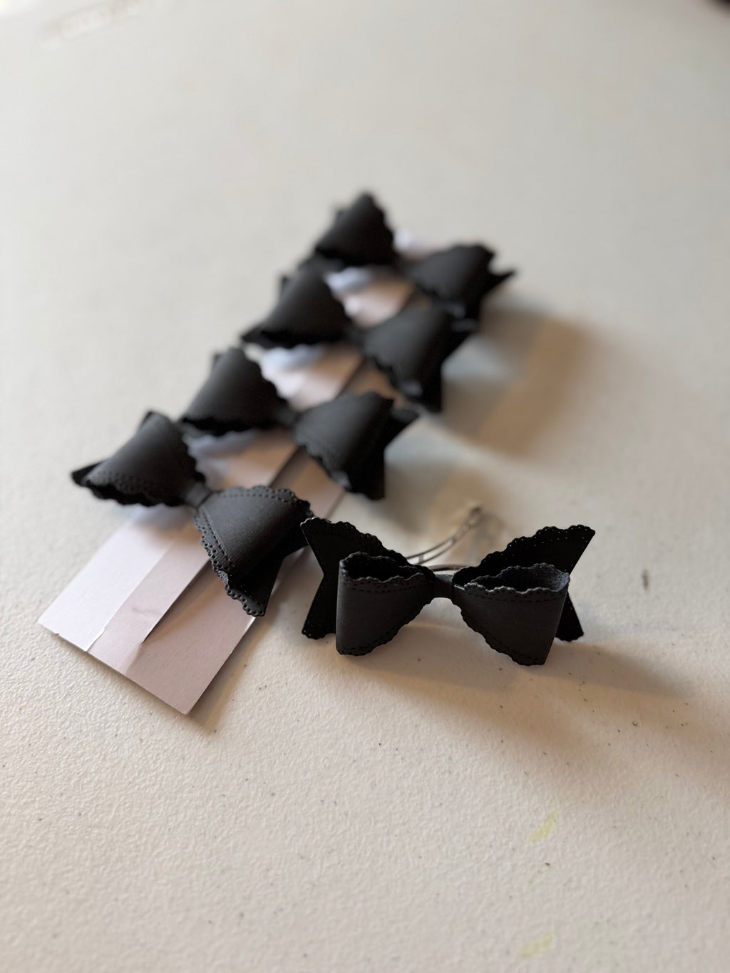 Achromatica Bows